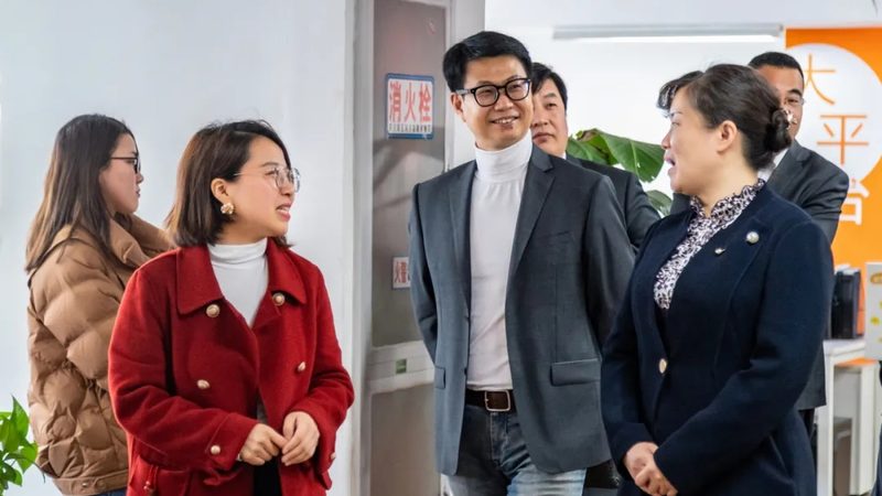 服装短视频代运营，收费标准揭秘与考量要点